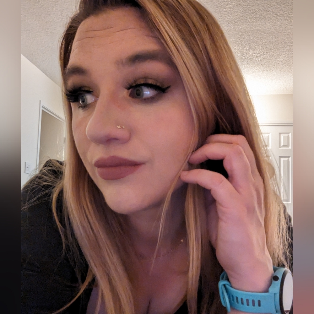 Meet your Posher, Alyssa